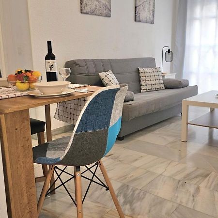 Ideal Holiday Apartment One Bedroom City Center Málaga Kültér fotó