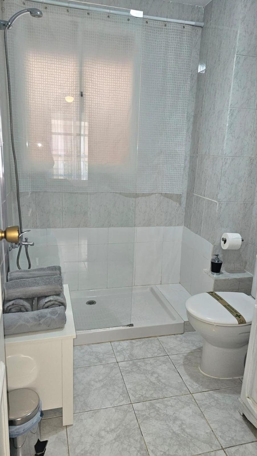 Ideal Holiday Apartment One Bedroom City Center Málaga Kültér fotó