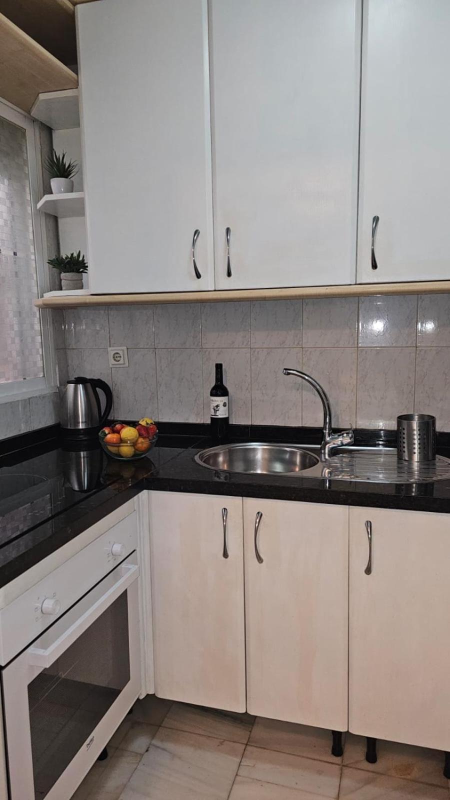 Ideal Holiday Apartment One Bedroom City Center Málaga Kültér fotó