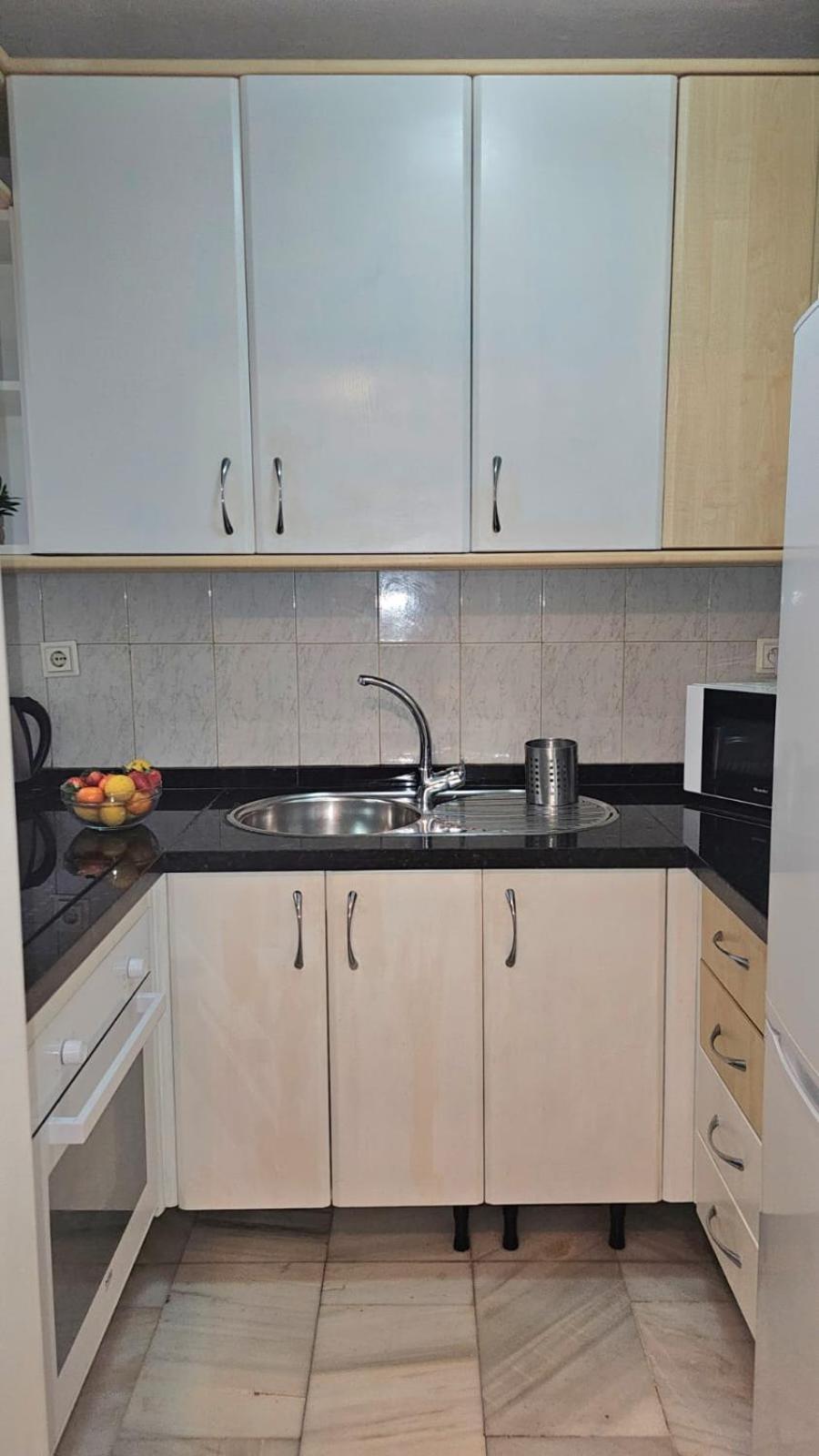 Ideal Holiday Apartment One Bedroom City Center Málaga Kültér fotó