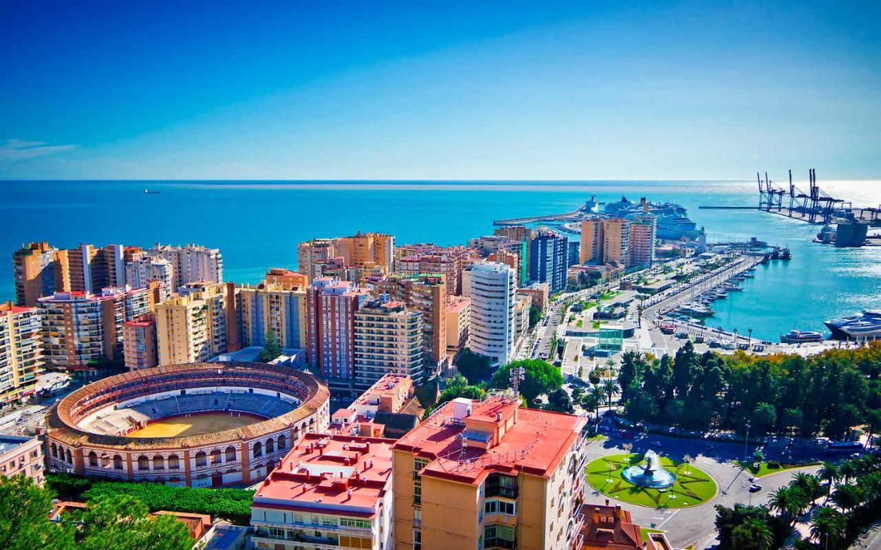 Ideal Holiday Apartment One Bedroom City Center Málaga Kültér fotó
