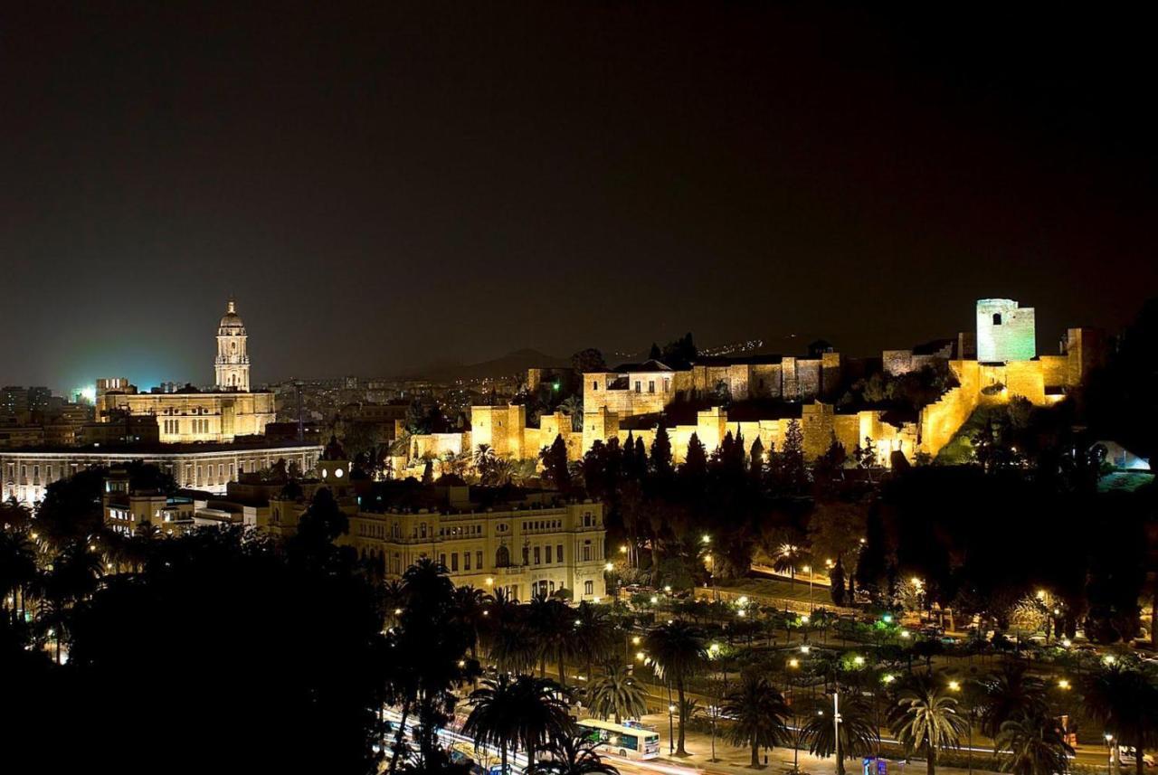 Ideal Holiday Apartment One Bedroom City Center Málaga Kültér fotó